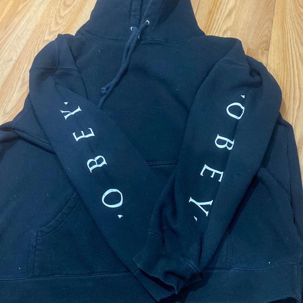 OBEY sweatshirt